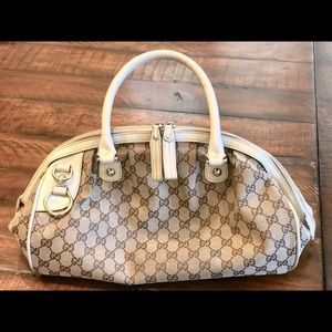 Gucci Pre-Loved GG Monogram Classic Bag. EUC. FINAL PRICE.